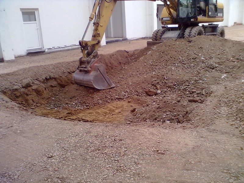 Příjezdová komunikace Hudec Semtěš