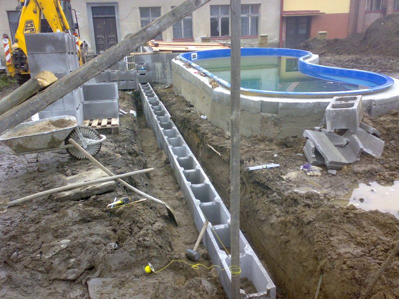 Stavba bazénu Hudec Semtěš