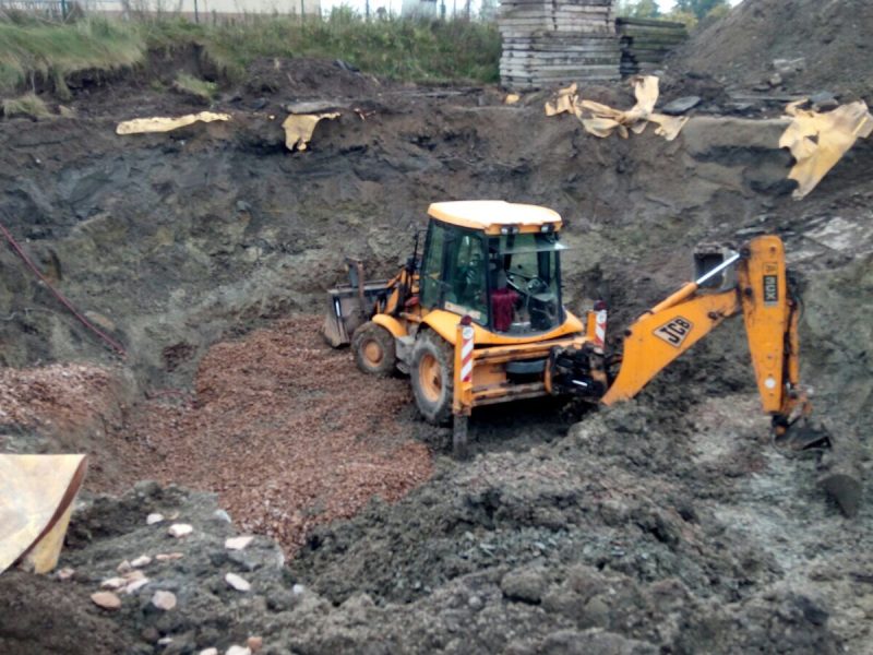 Zemní práce na drůbežárně Hudec Semtěš